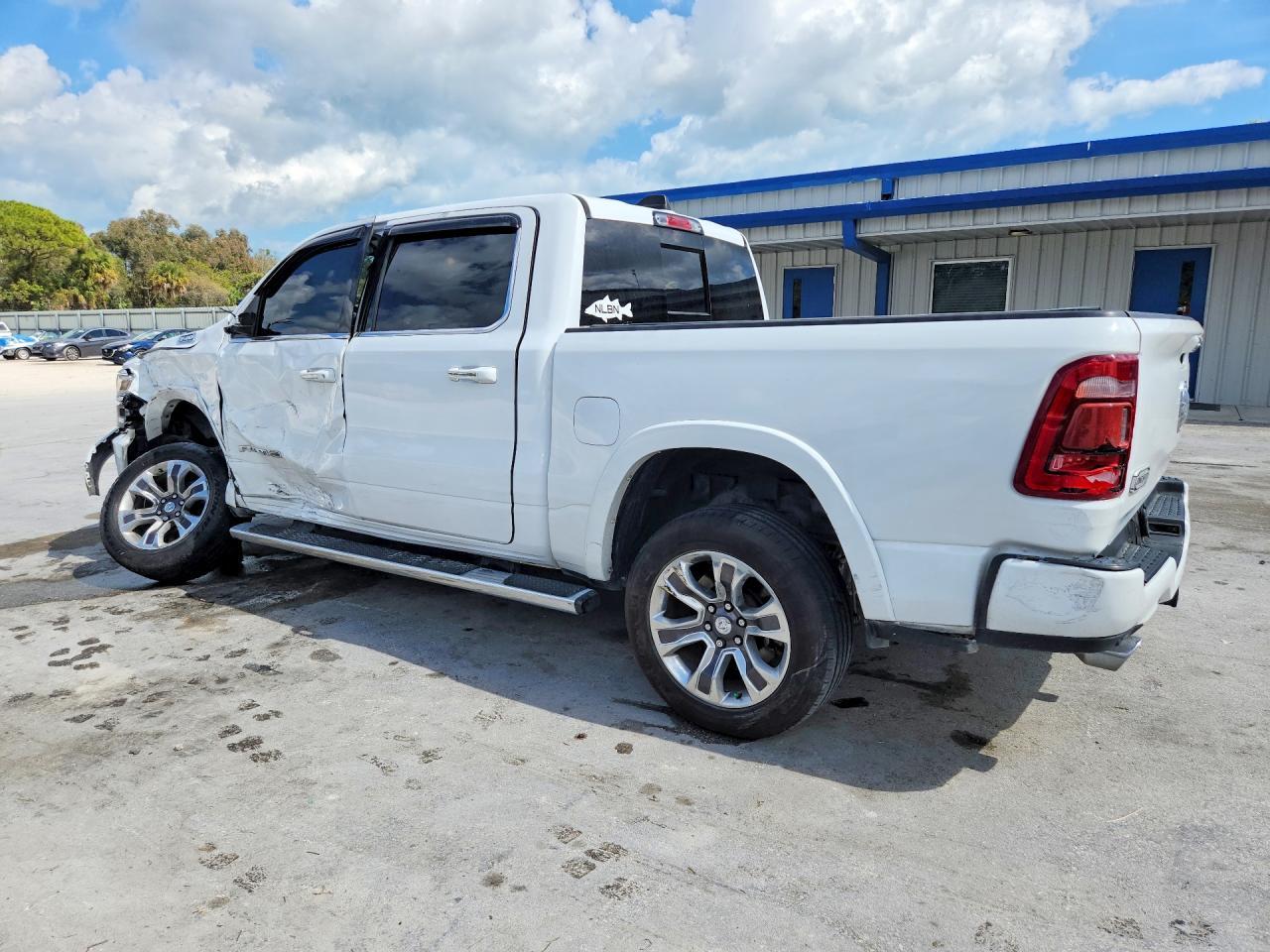 2022 Ram 1500 Longhorn - Фото 2
