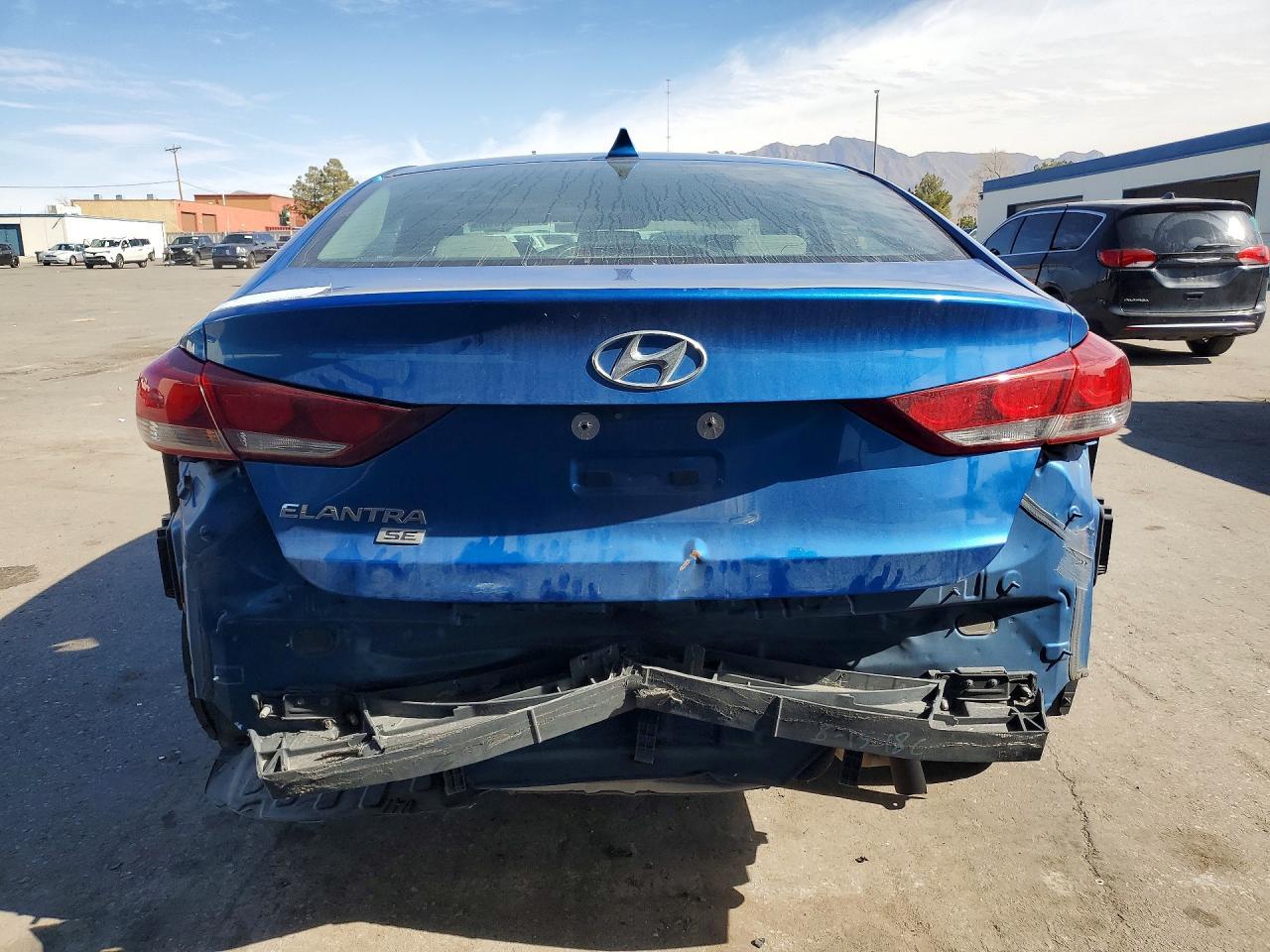 2018 Hyundai Elantra Se - Фото 6