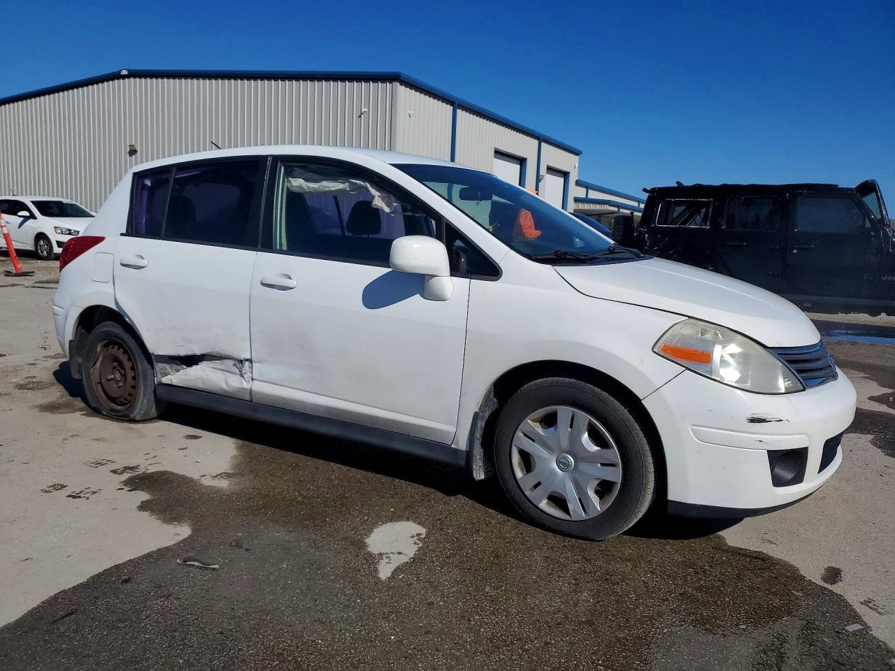 2011 Nissan Versa 1.8 S - Фото 4