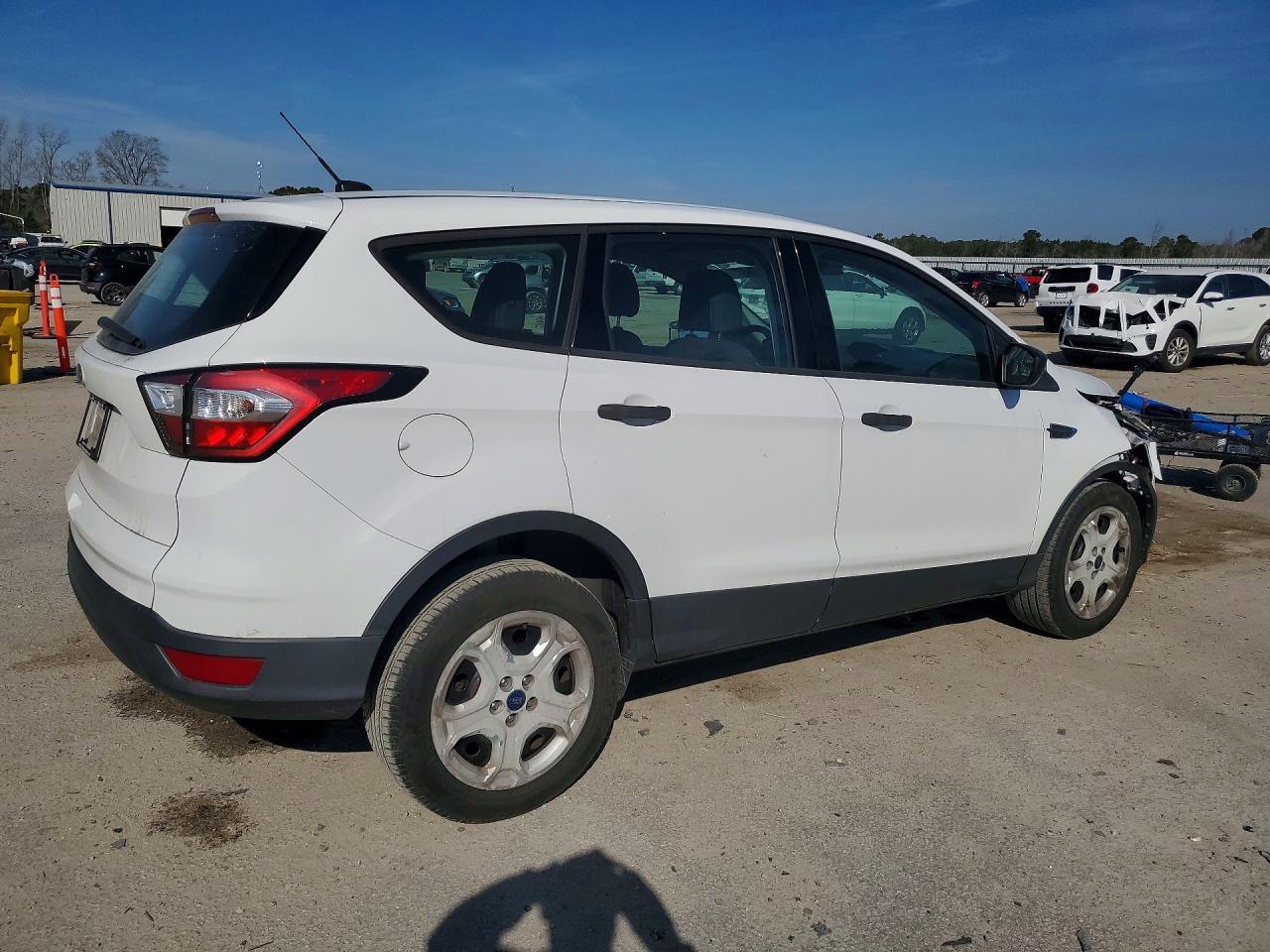 2017 Ford Escape S - Фото 3