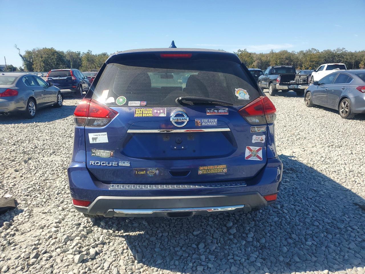 2017 Nissan Rogue S - Фото 6