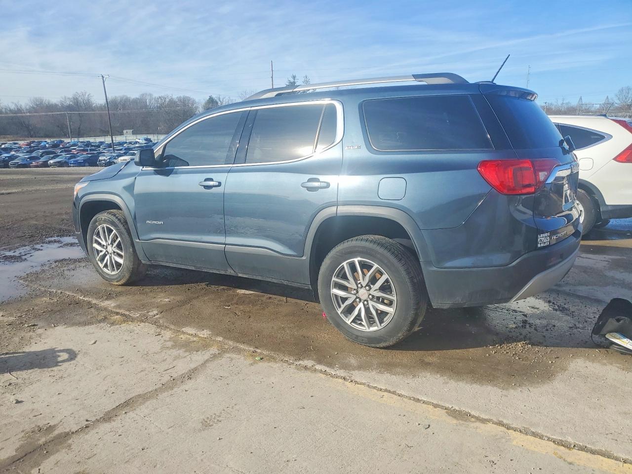 2019 GMC Acadia Sle - Image 2