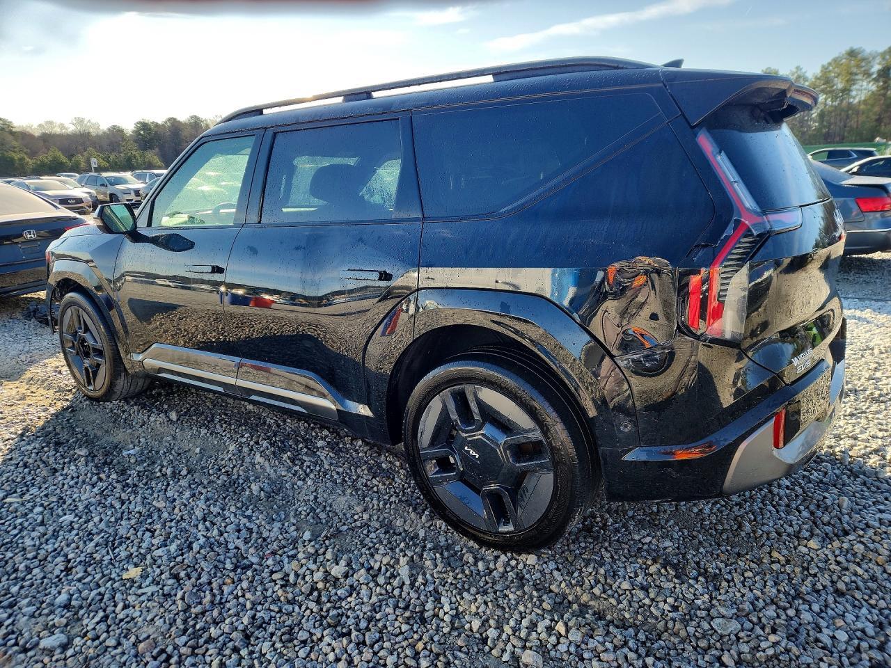 2025 Kia Ev9 Gt Line - Image 2