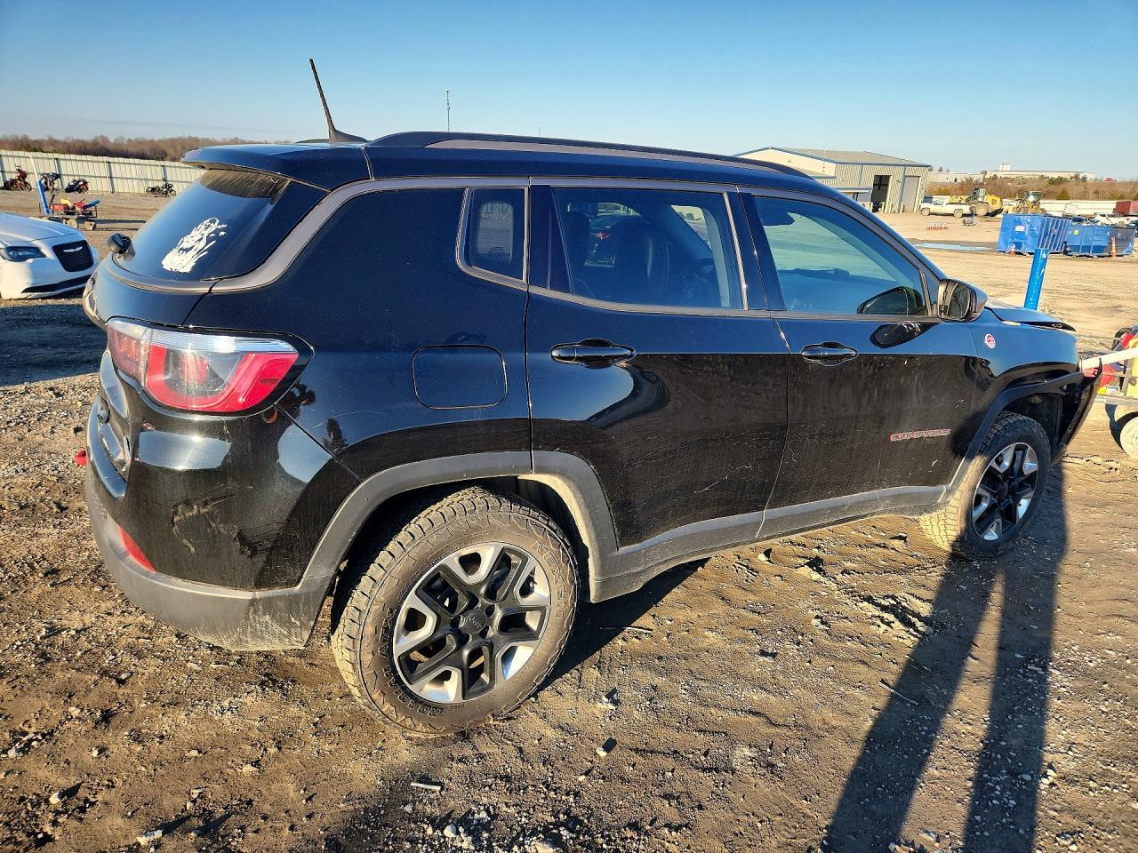 2017 Jeep Compass Trailhawk - Image 3