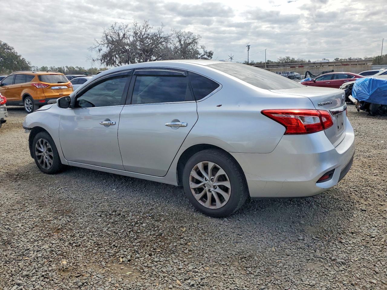 2018 Nissan Sentra Sv - Фото 2