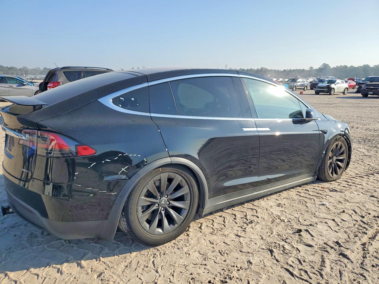 2017 Tesla Model X - Фото 3