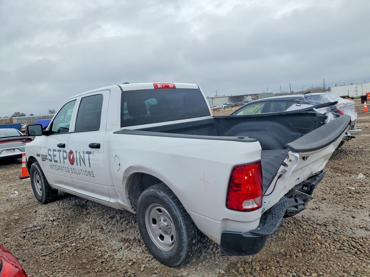 2024 Ram 1500 Classic Tradesman - Фото 2