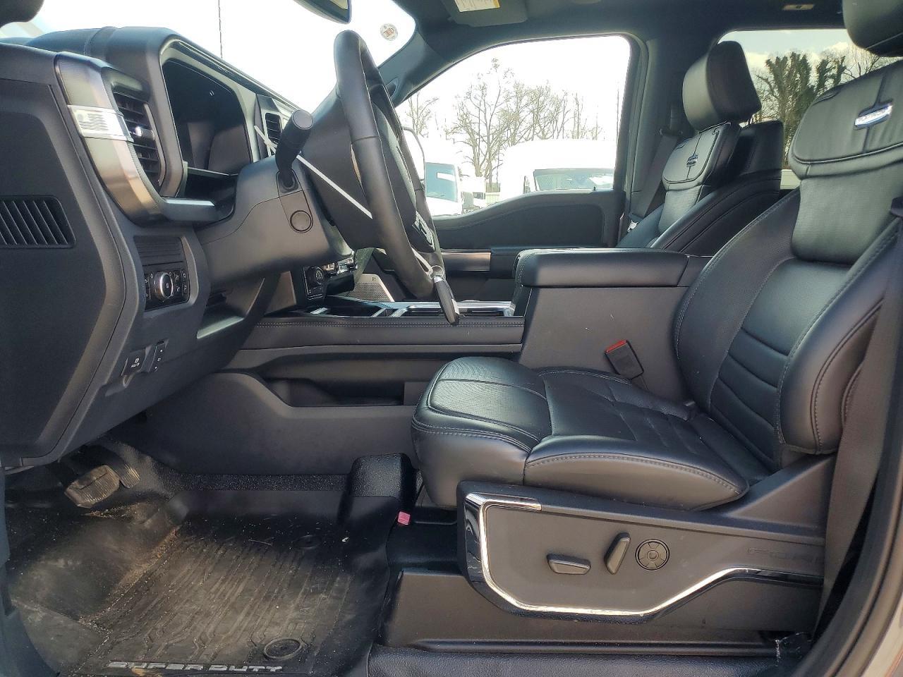 2026 Ford F350 Super Duty - Фото 7