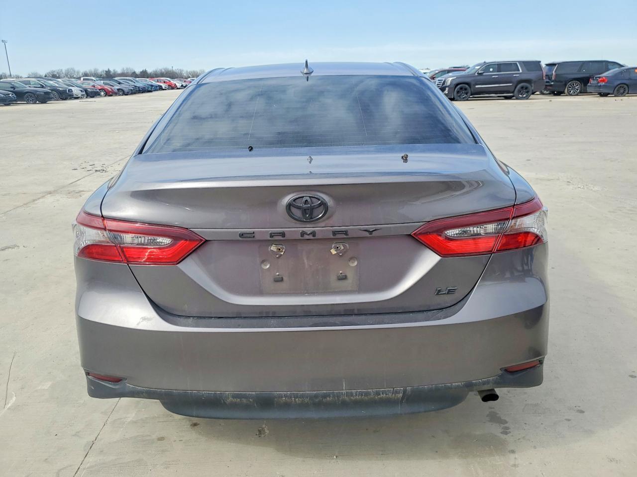 2024 Toyota Camry Le - Фото 6