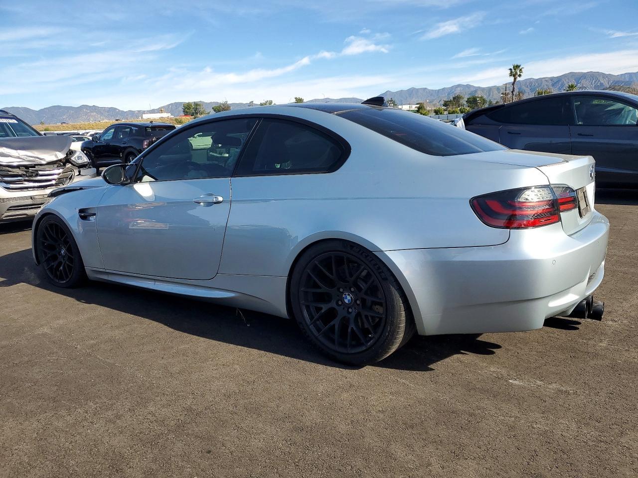 2011 BMW M3 - Image 2