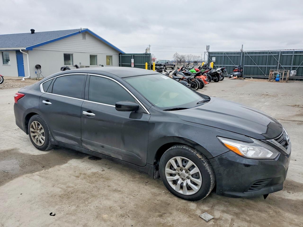 2017 Nissan Altima 2.5 - Фото 4