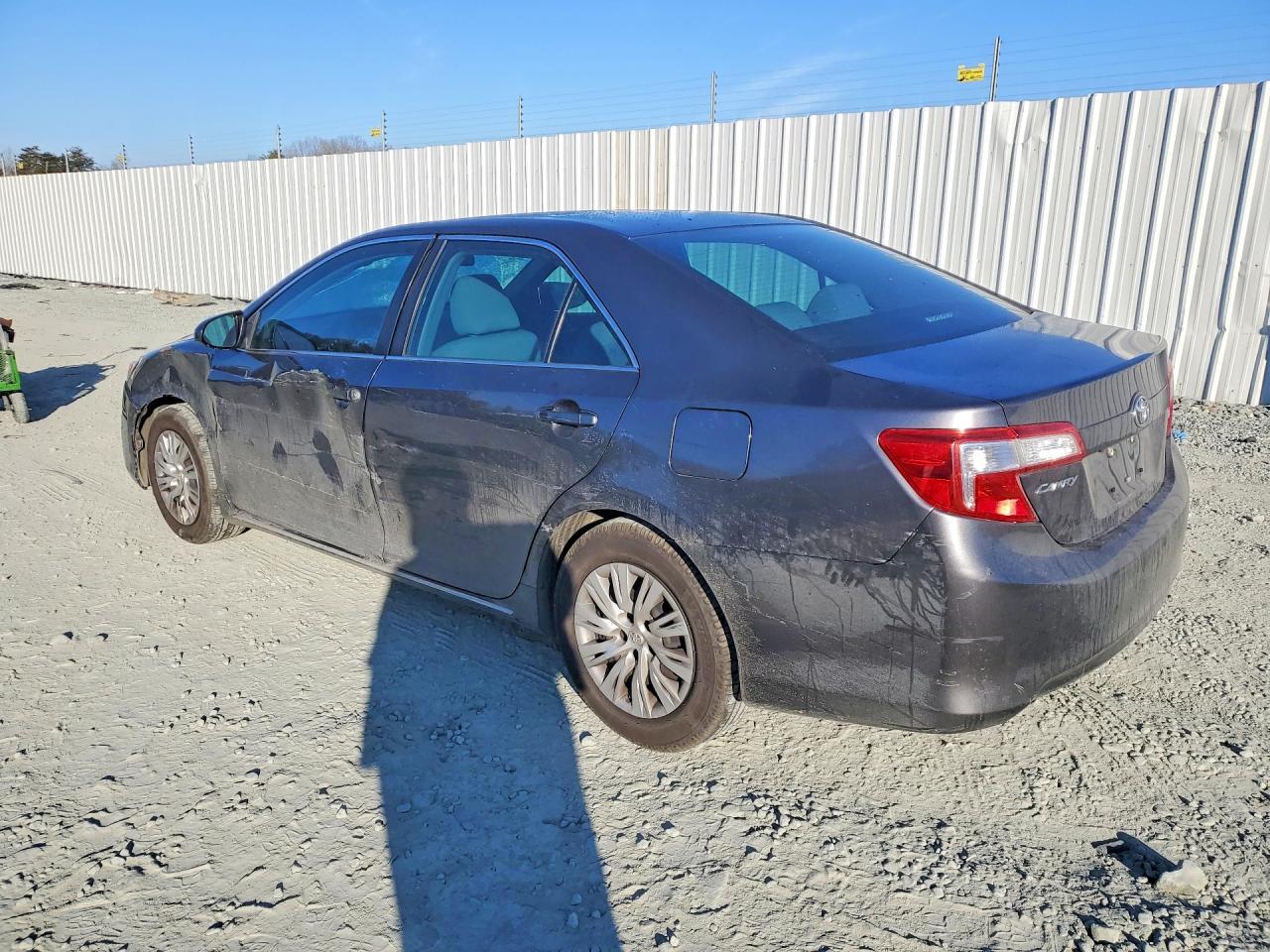2014 Toyota Camry L - Image 2