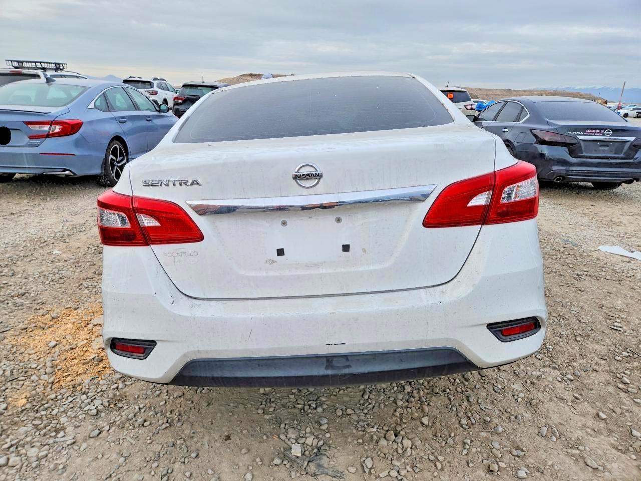 2016 Nissan Sentra S - Фото 6