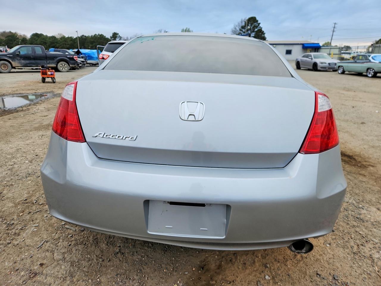 2010 Honda Accord Lx - Image 6