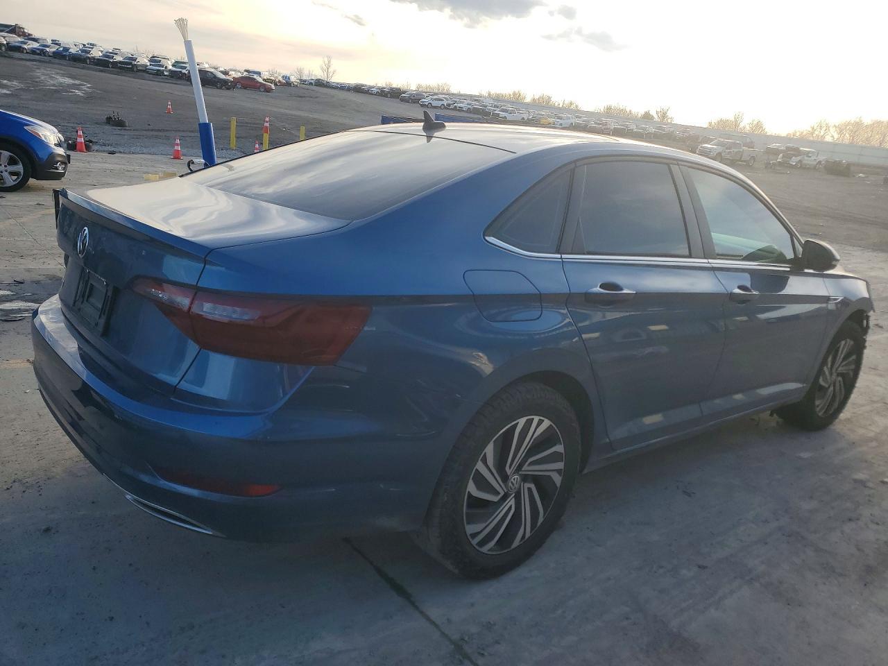 2021 Volkswagen Jetta Sel Premium - Фото 3