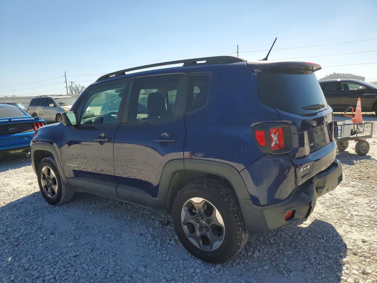 2017 Jeep Renegade Sport - Фото 2