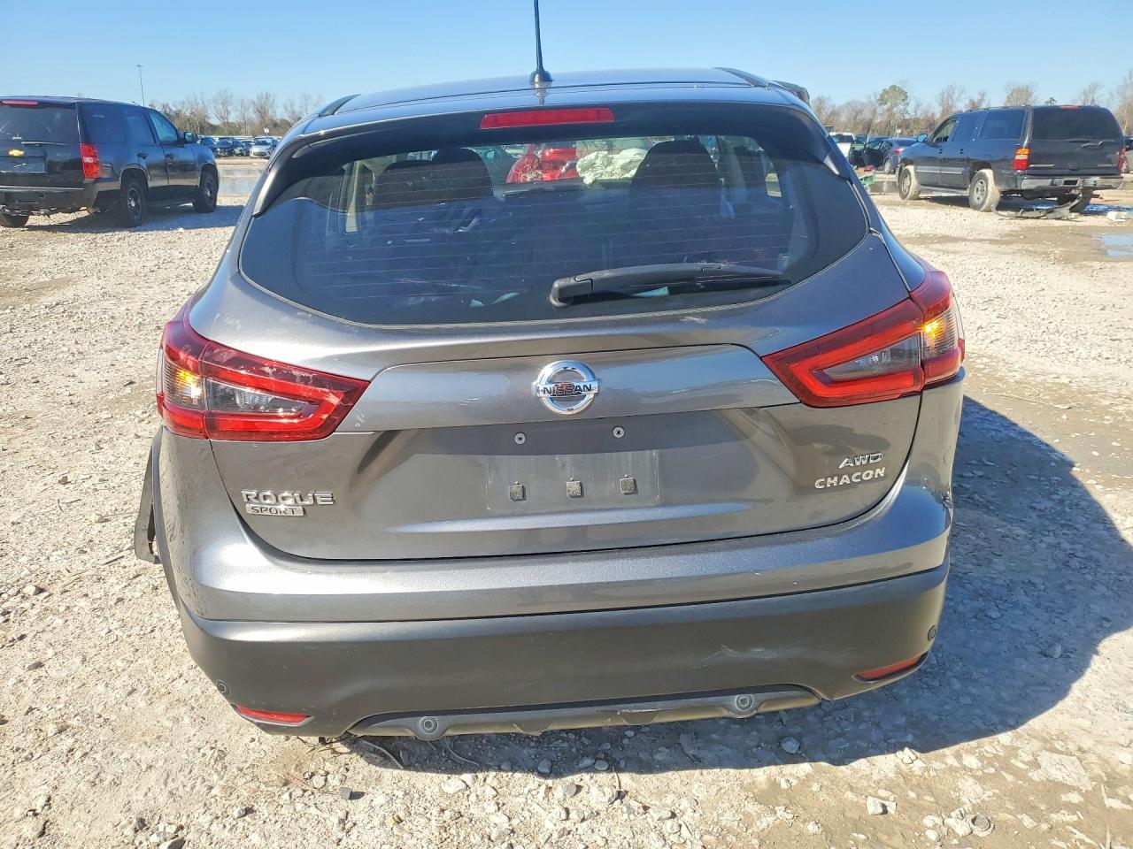 2022 Nissan Rogue Sport S - Image 6
