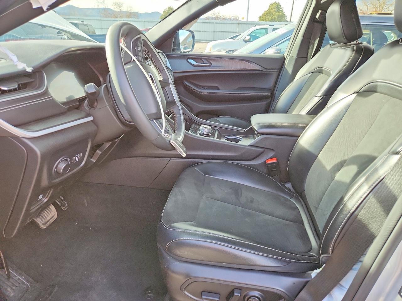 2024 Jeep Grand Cherokee Laredo - Фото 7