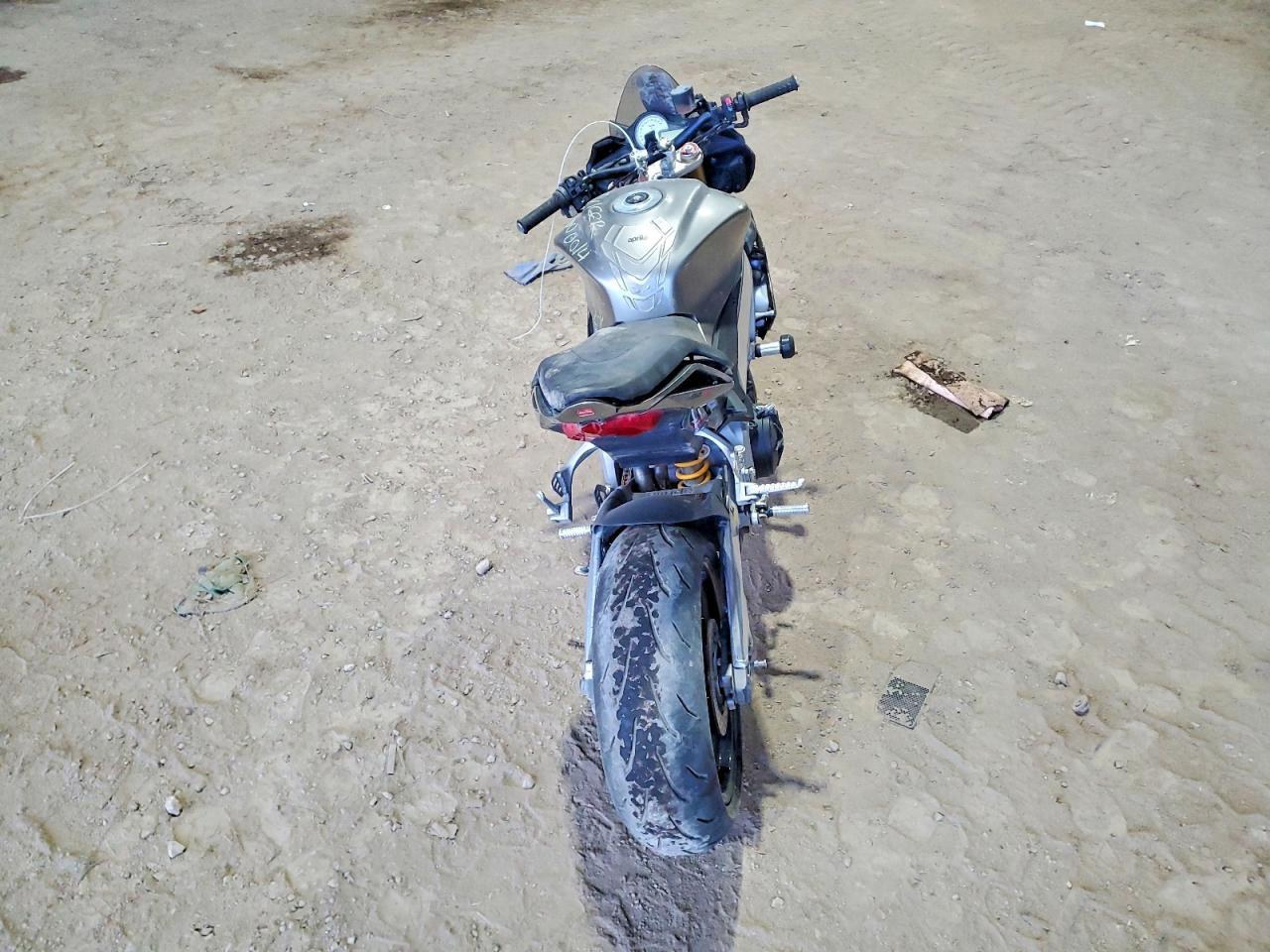 2016 Aprilia Tuono V4 1100 Rr - Фото 6