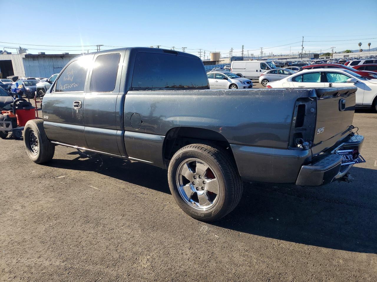 2005 Chevrolet Silverado - Фото 2