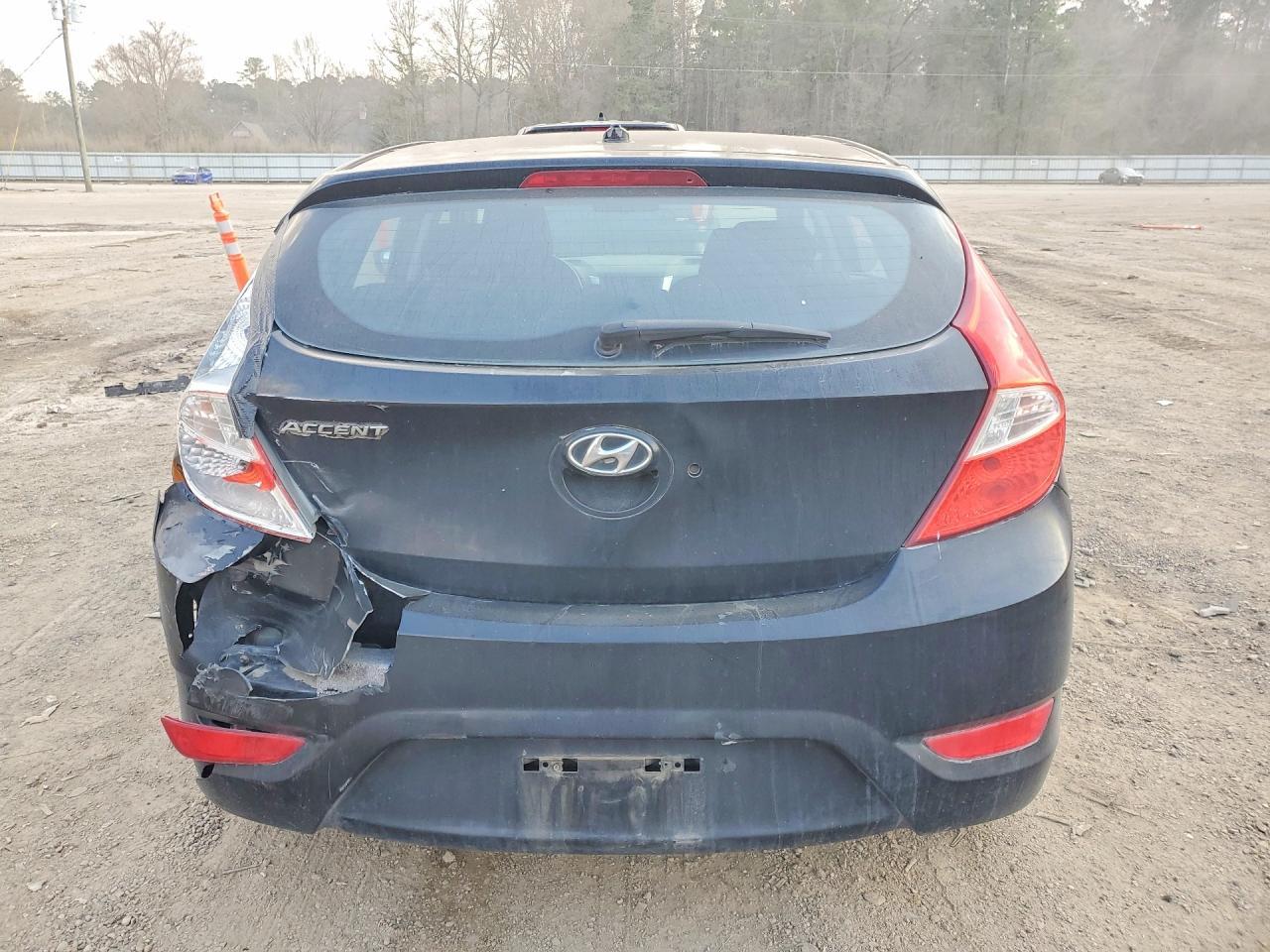 2013 Hyundai Accent Gls - Image 6