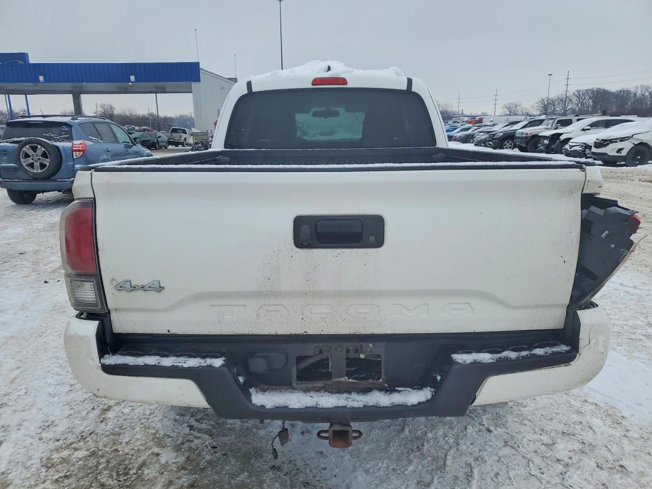 2017 Toyota Tacoma Access Cab - Image 6