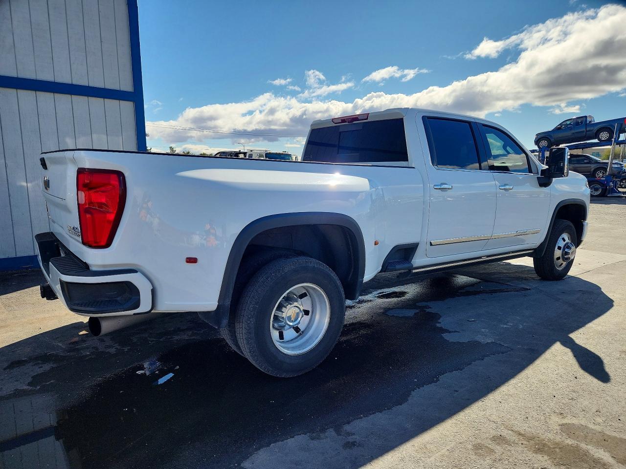 2024 Chevrolet Silverado K3500 High Country - Фото 3