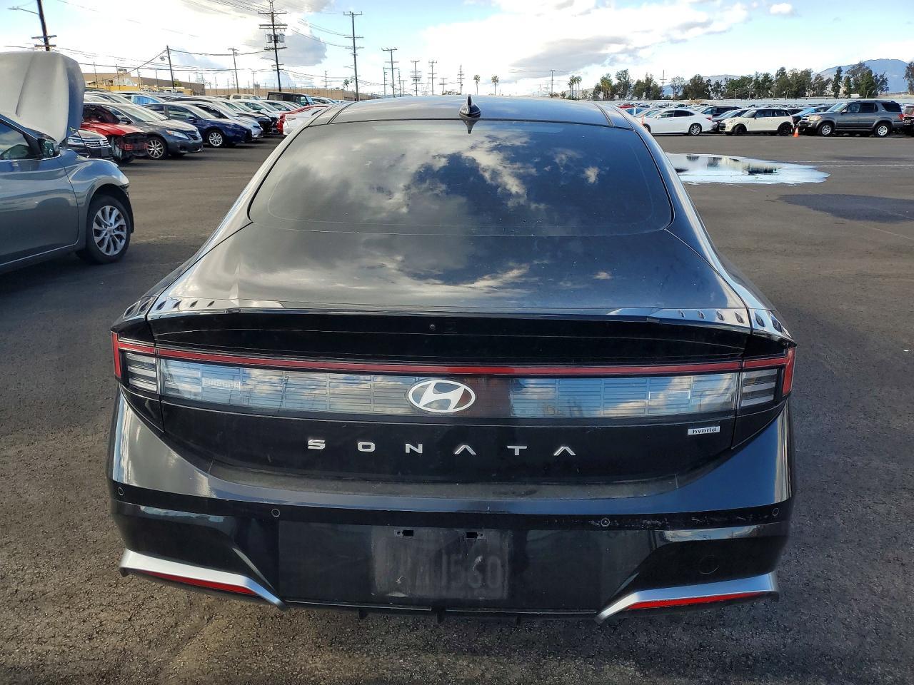 2025 Hyundai Sonata - Image 6