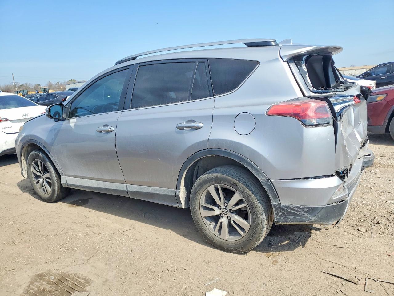 2017 Toyota Rav4 Xle - Фото 2