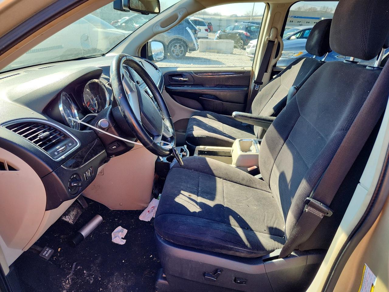 2011 Chrysler Town & Country Touring - Image 7