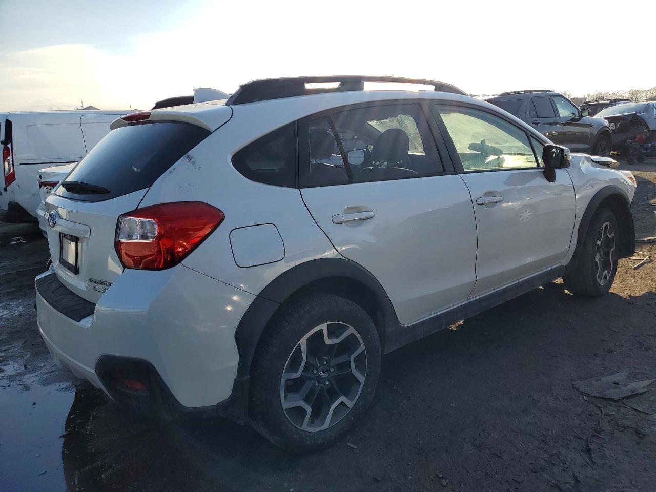 2016 Subaru Crosstrek Limited - Image 3