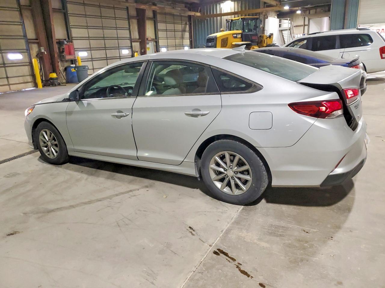 2019 Hyundai Sonata Se - Image 2
