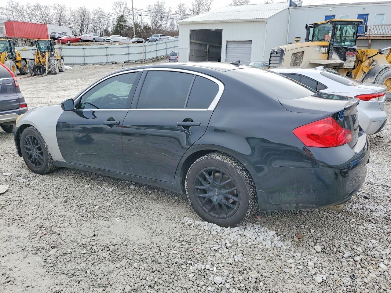 2013 Infiniti G37 - Image 2