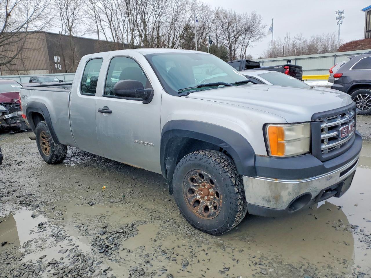 2010 GMC Sierra K1500 - Image 4