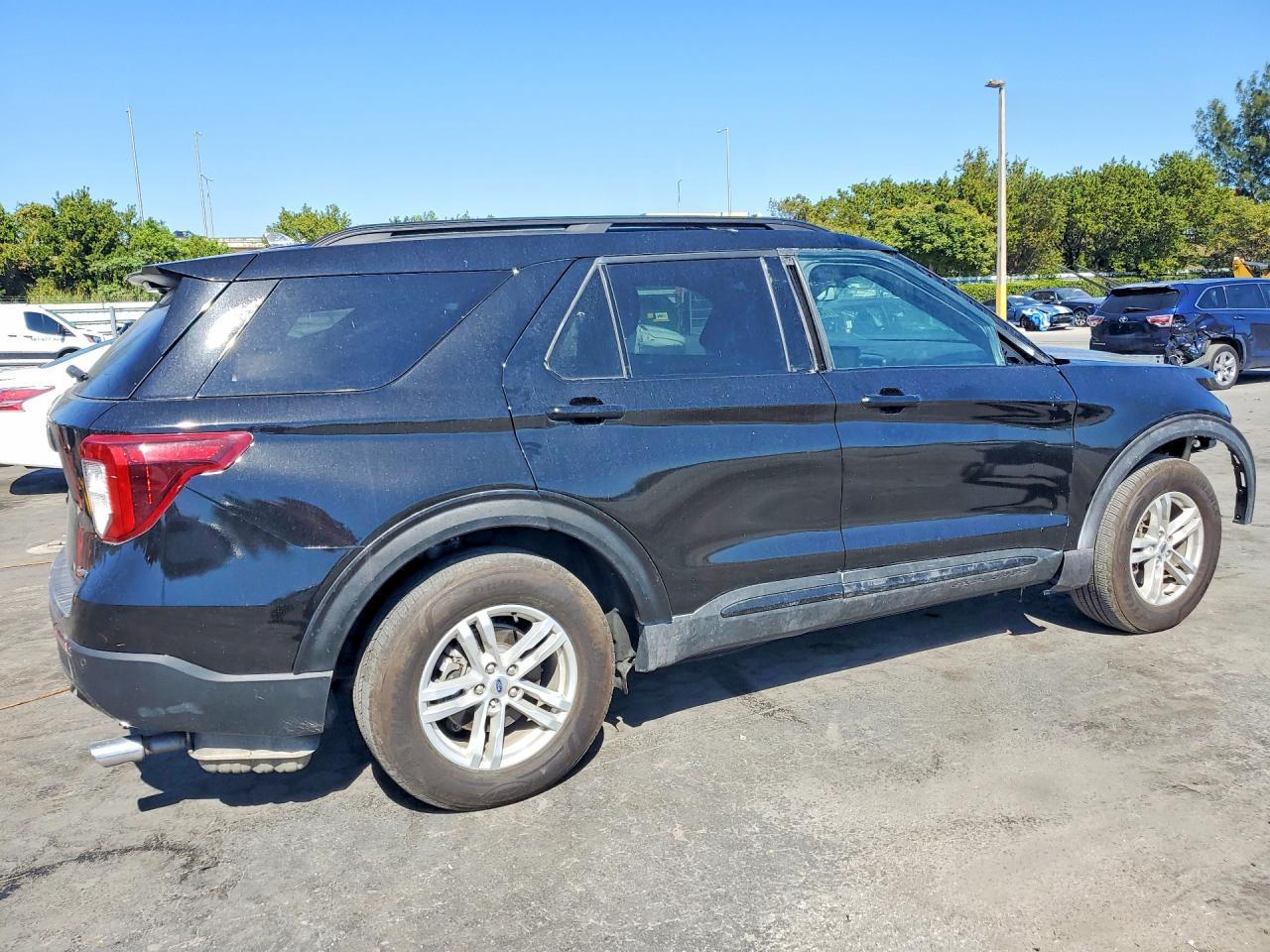 2022 Ford Explorer St-Line - Фото 3