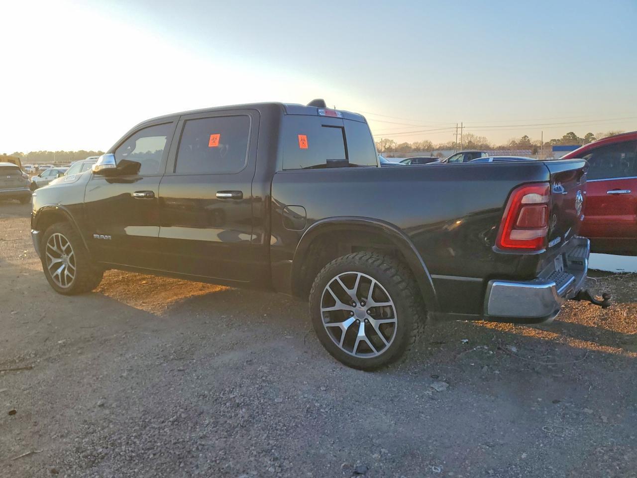 2022 Ram 1500 4Wd V8 Crew Cab 5.7L Laramie - Image 2