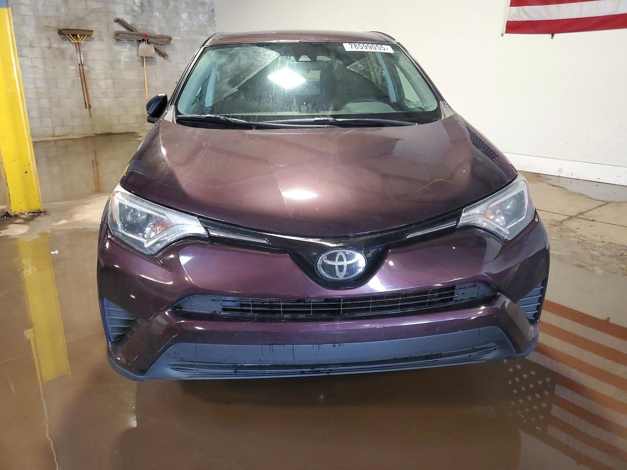 2018 Toyota Rav4 Le - Image 5