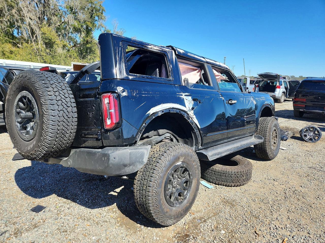 2025 Ford Bronco Outer Banks - Фото 3