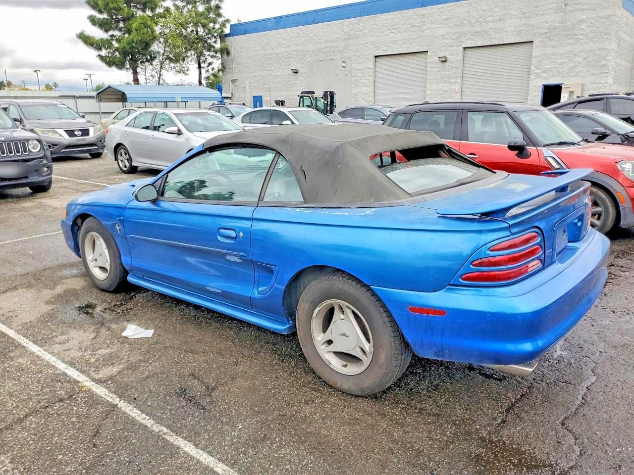 1994 Ford Mustang - Фото 2