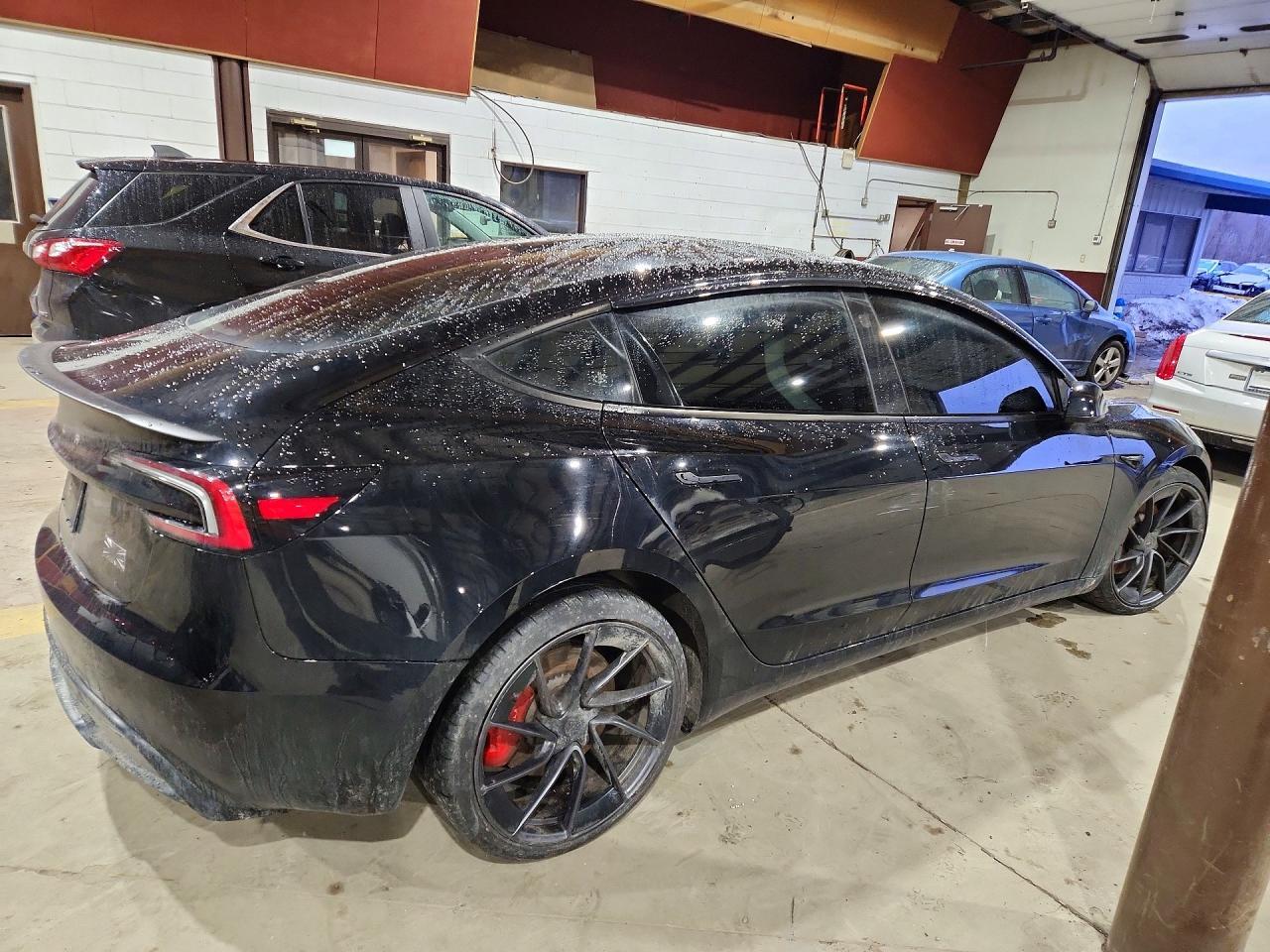 2025 Tesla Model 3 - Image 3