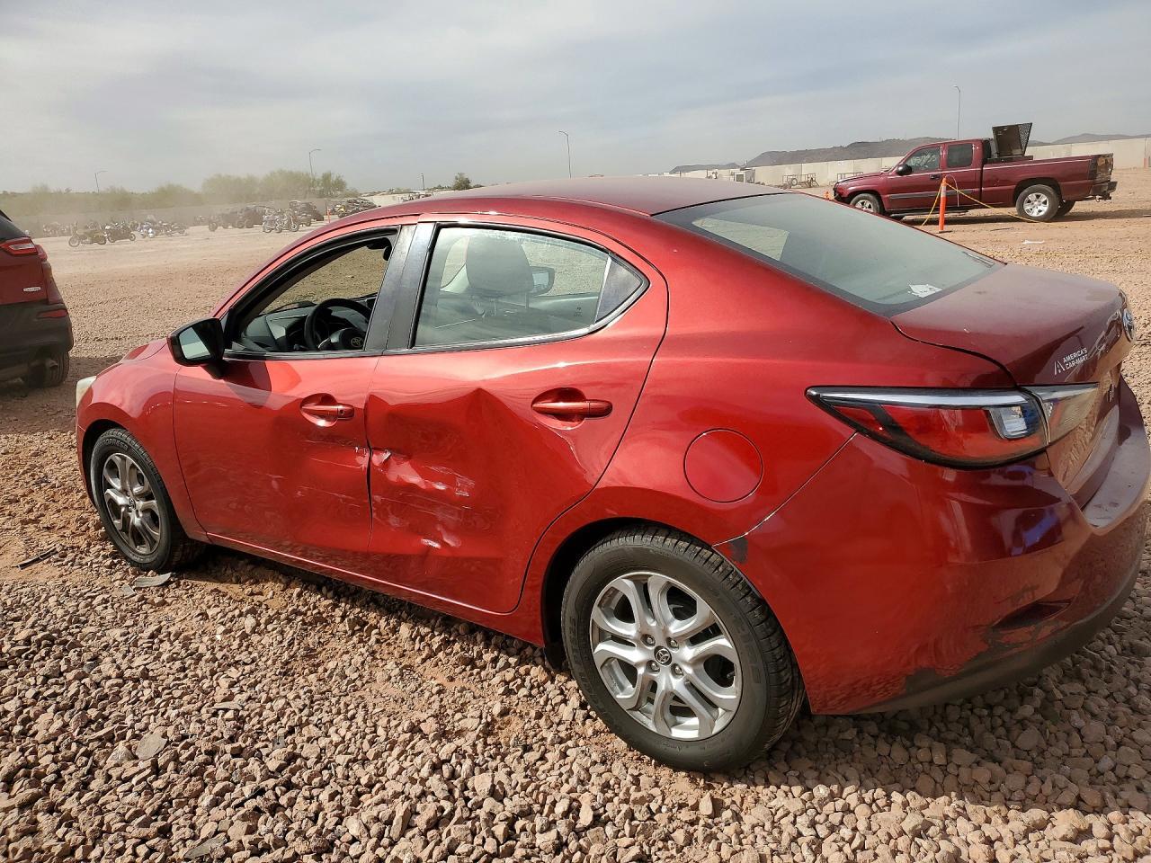2018 Toyota Yaris Ia - Фото 2