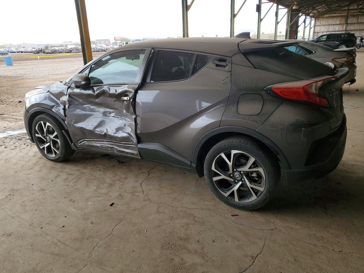 2021 Toyota C-Hr Xle - Фото 2