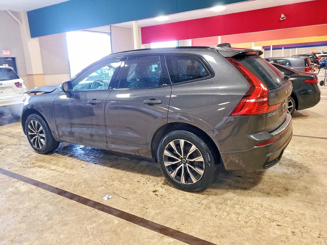 2025 Volvo Xc60 Plus - Фото 2