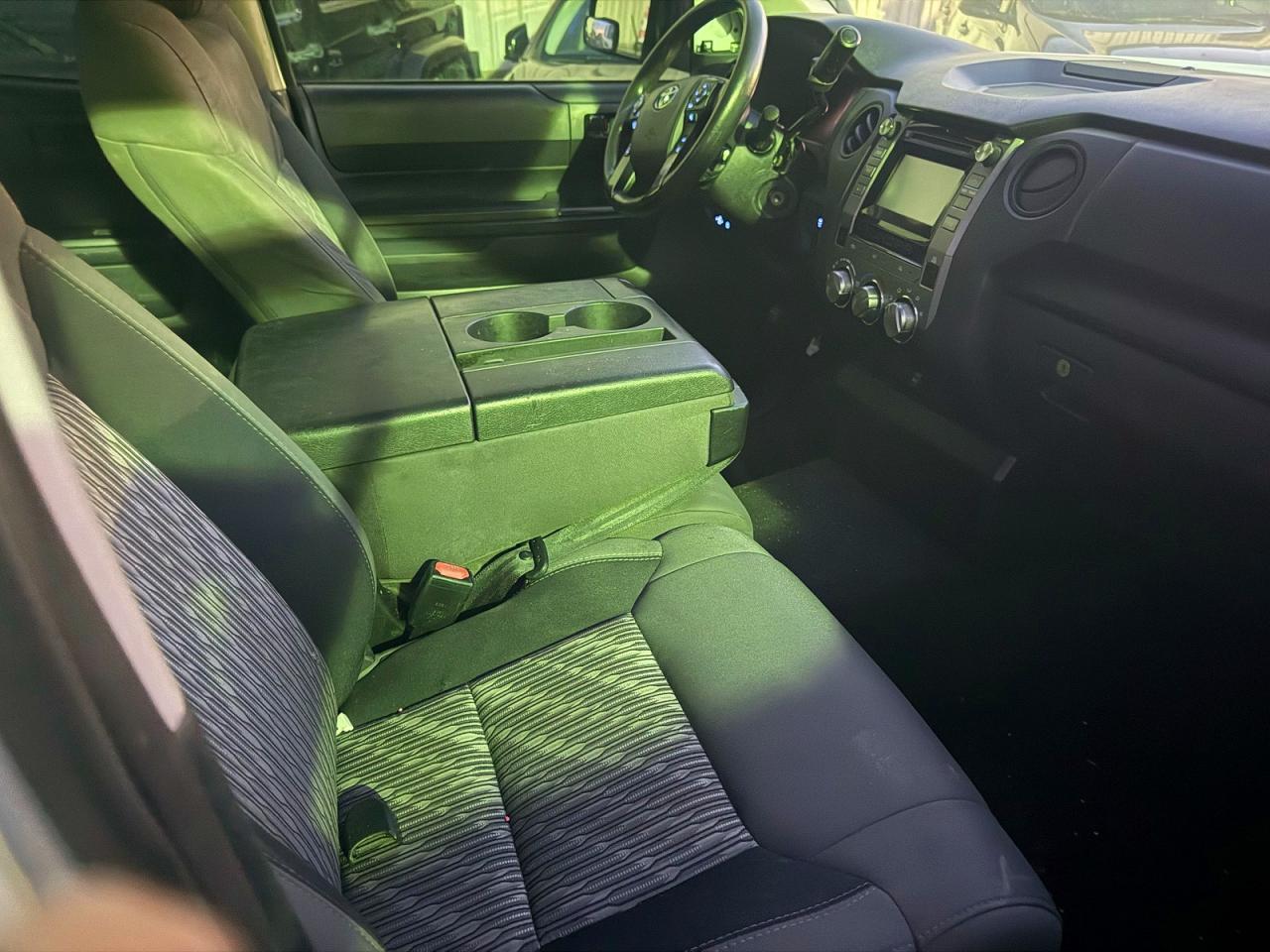 2019 Toyota Tundra Double Cab Sr - Image 5