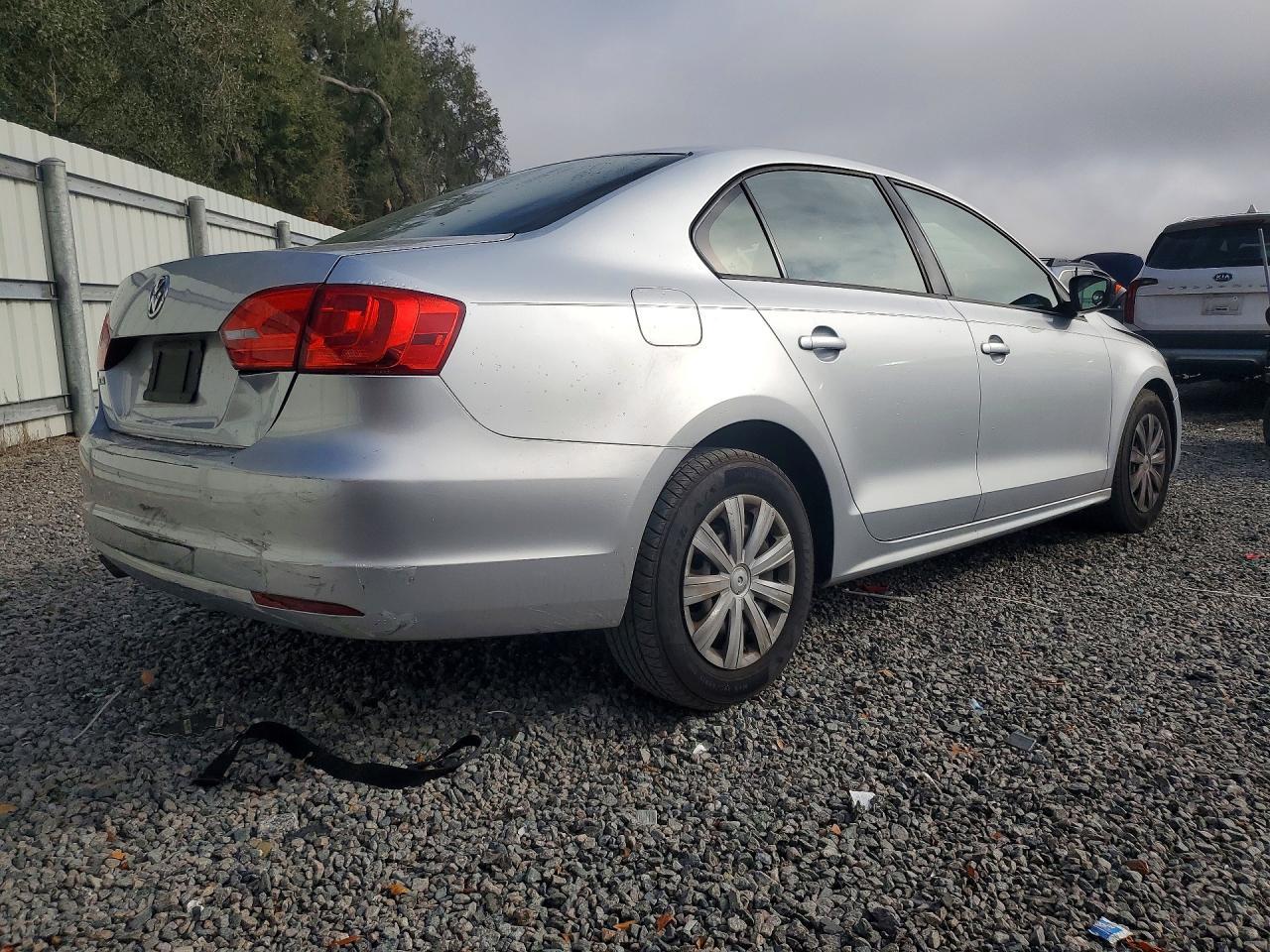 2014 Volkswagen Jetta Base - Фото 3