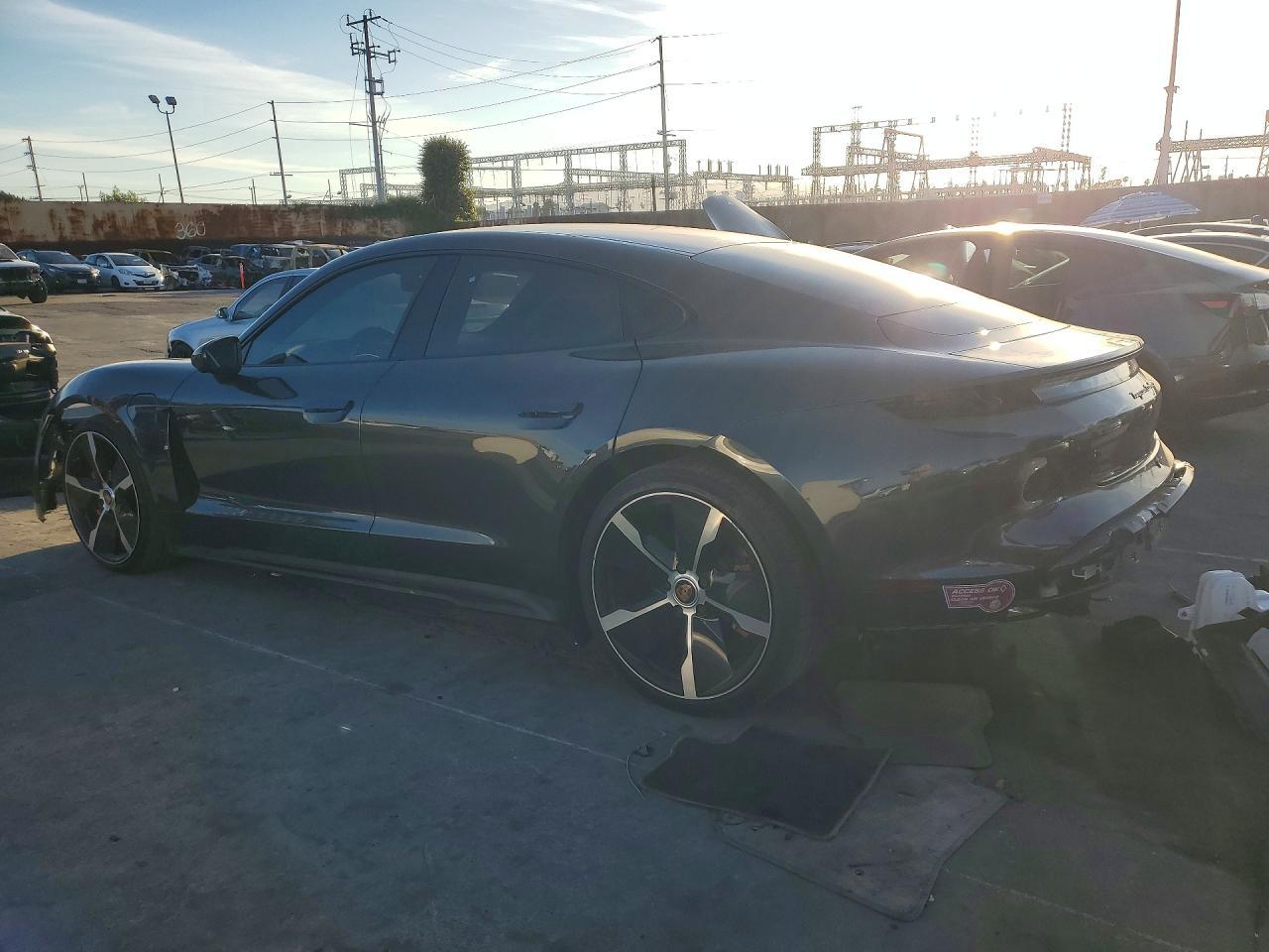 2021 Porsche Taycan 4S - Image 2