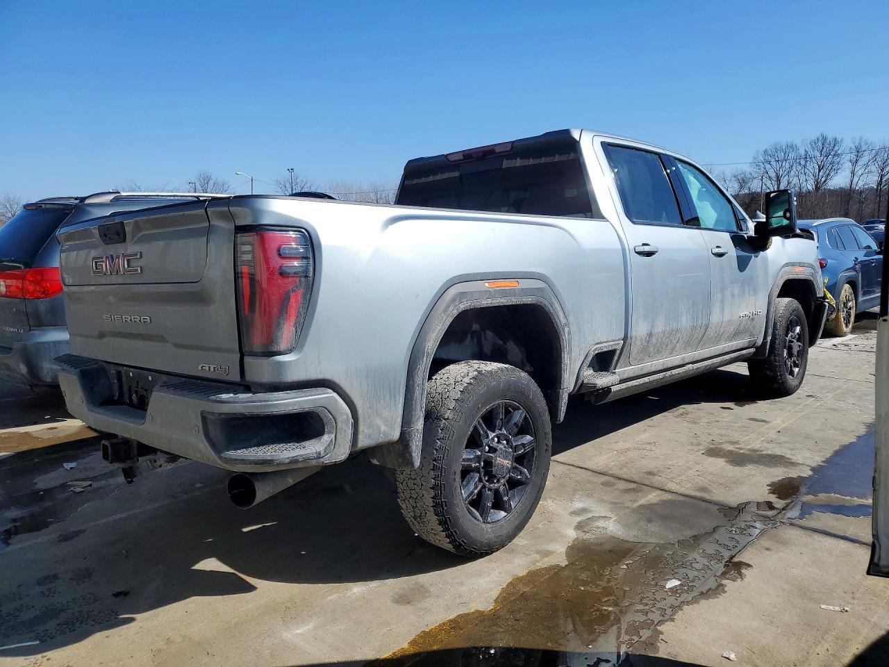 2024 GMC Sierra K3500 At4 - Фото 3