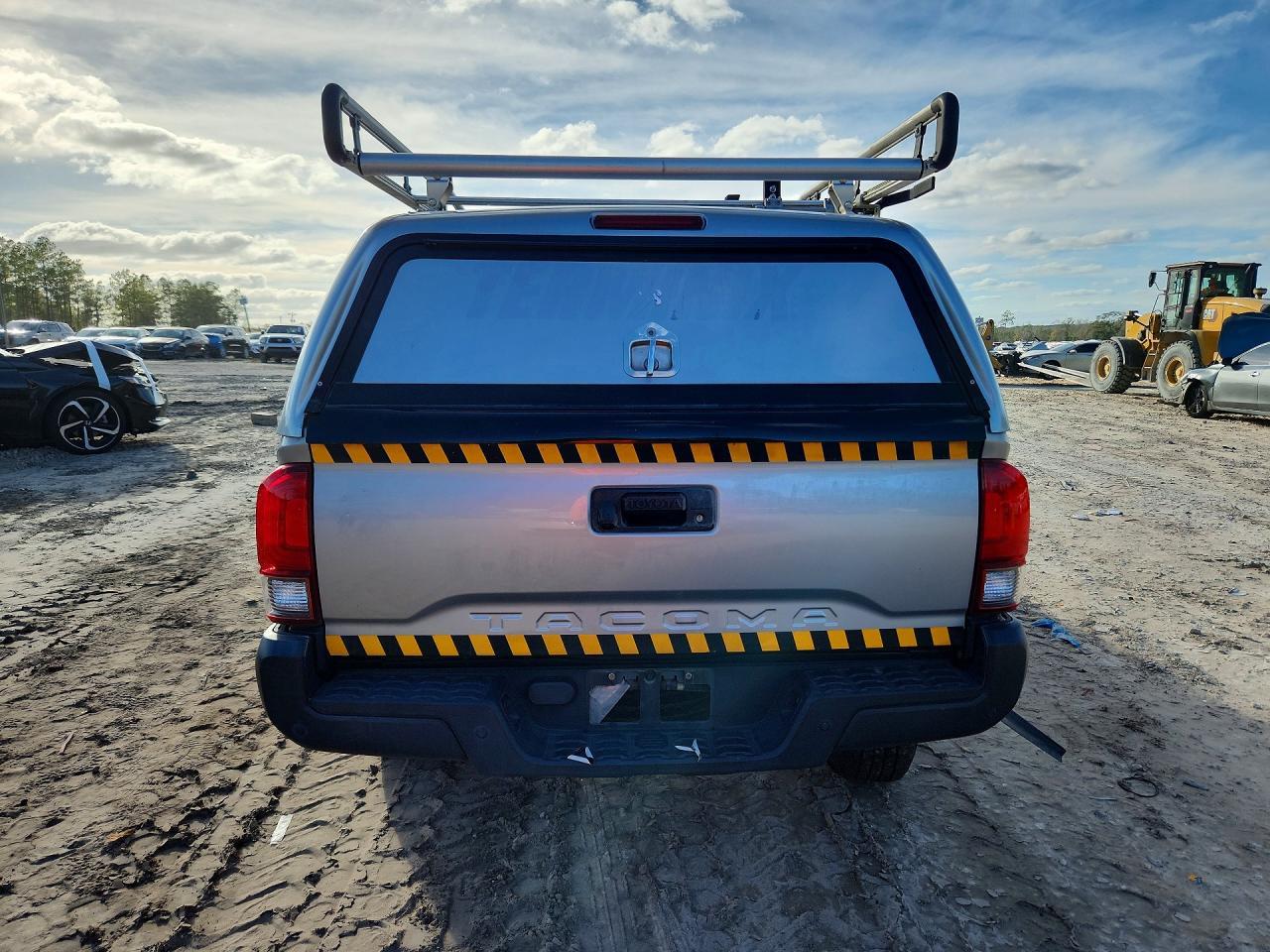 2020 Toyota Tacoma Access Cab - Фото 6