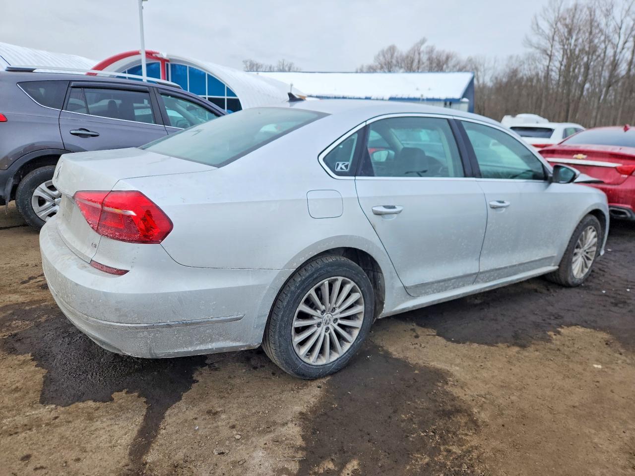 2016 Volkswagen Passat Se - Фото 3