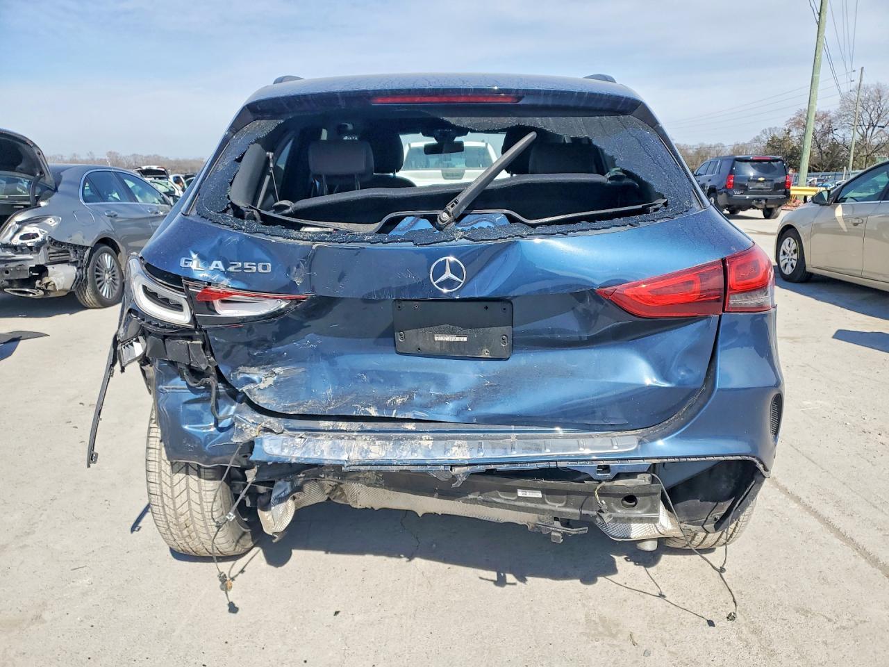 2022 Mercedes Benz Gla 250 - Фото 6